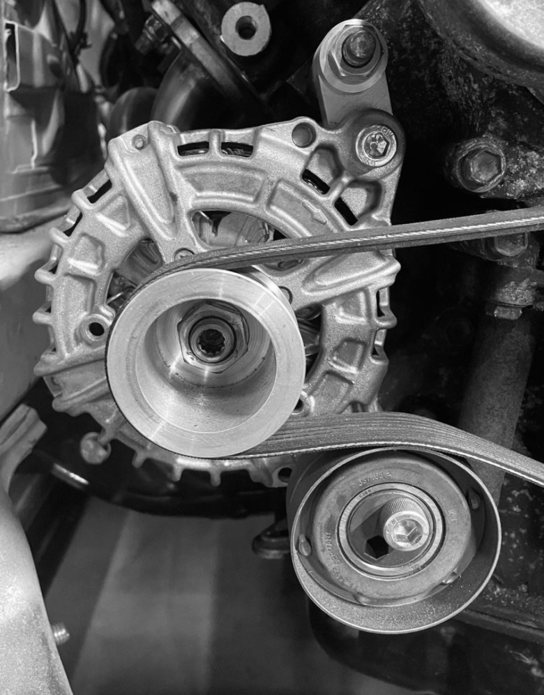 Second image of MZR Tensioner for TOYOTA 1UZ 3UZ Engines (suits only MZR 140A / 180A Bosch Lichtmaschine Kit)