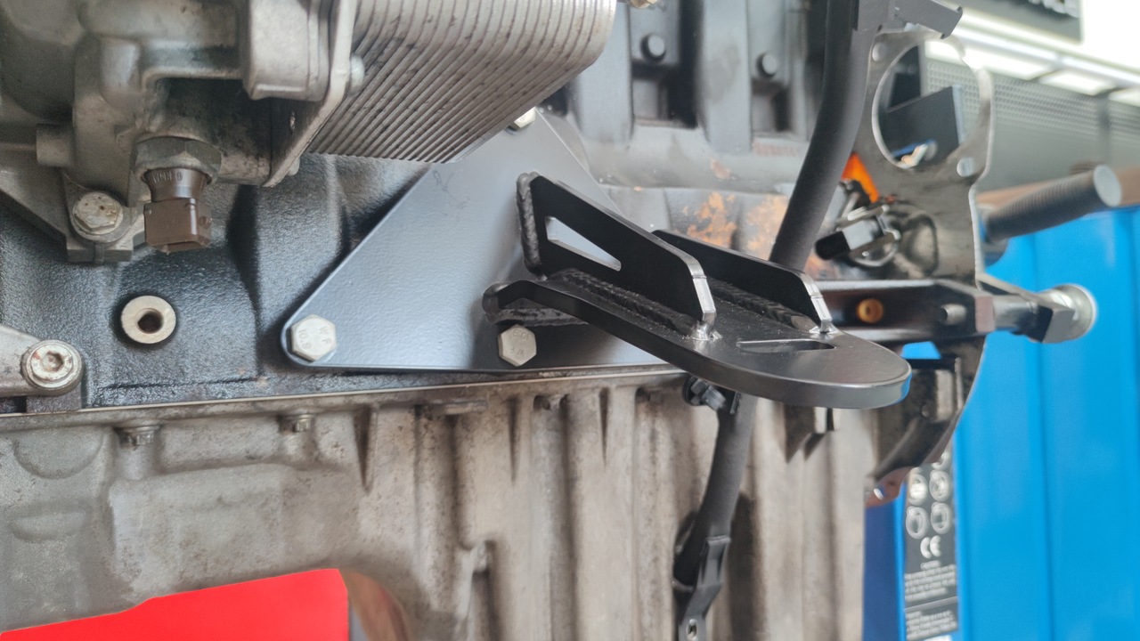 M57 Motorhalterung - 3.0 IOD Performance für Nissan Patrol Y61 Top Mount