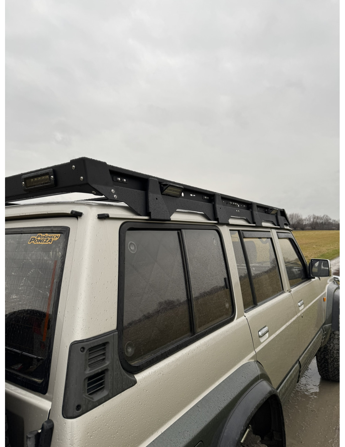 Second image of Aluminium Dachträger lang mit Rückbeleuchtung IOD Performance für Nissan Patrol Y60 LWB